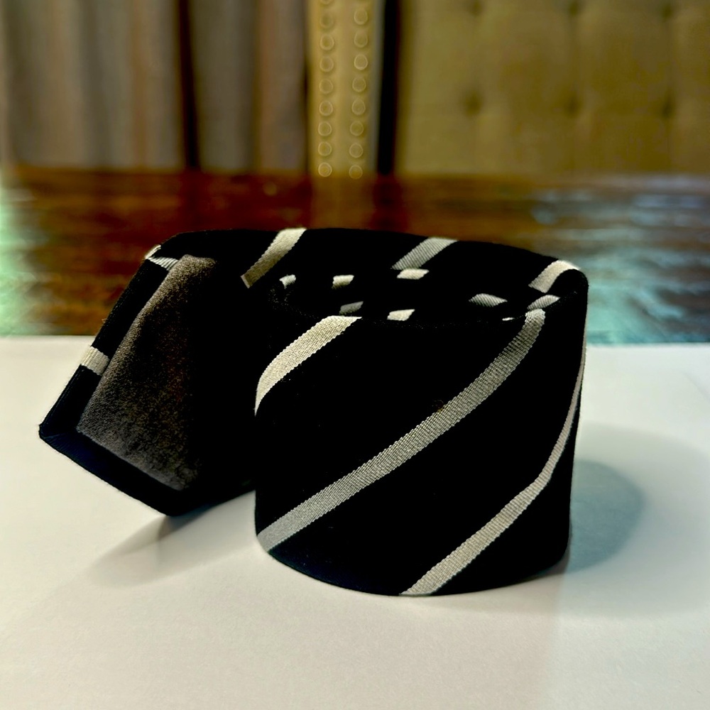 Todd Snyder Black/Gray diagonal stripe neck tie